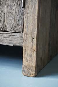 Meuble TV rustique en bois de récupération, console de rangement à deux portes, meuble de divertissement vintage style ferme, fait main - Product Image 3