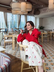 Kurta en coton rouge pour femme avec imprimé cerises, pantalon palazzo ample, tenue décontractée, style indien pakistanais, toutes saisons, longueur midi - Product Image 2
