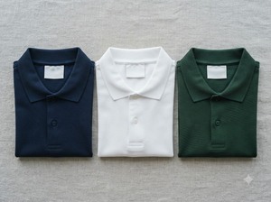 เสื้อสเวตเชิ้ตผ้าฟลีซคอกลมสีเทาเข้มตราดาวแดงแบบสั่งผลิตจำนวนมาก (Unisex) พร้อมดีไซน์โลโก้แบบมินิมอล-บริการ OEM - Product Image 5