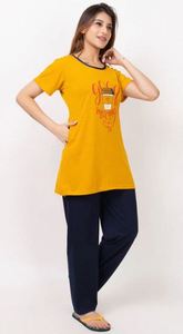 Ensemble pyjama en coton pour femmes, manches courtes, col imprimé, motif géométrique, haut jaune, pantalon bleu marine, taille élastique, vêtements de nuit décontractés - Product Image 4