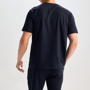 Ensemble T-shirt et short pour homme, vente en gros, tenue décontractée d'été deux pièces, couleur unie, streetwear, tenue de sport et de détente, direct usine - Product Image 2