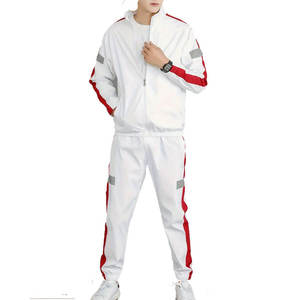 Chándal de invierno con capucha de tejido técnico 100% poliéster de alta calidad, de secado rápido, corte regular, ajuste muscular, liso, con logo personalizado y estampado. - Product Image 1