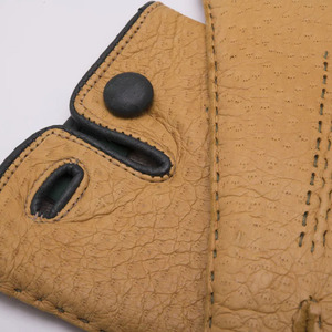 Gants thermiques en peau de mouton pour femme, couleur beige, doux, à doigts complets, hiver, écologiques, faits main, mode extérieure, fête, classiques, à boutons-pression - Product Image 3
