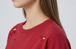 Camiseta Elegante para Mujer con Efecto Desgastado, Top Cómodo de Mezcla de Algodón con Aspecto Artístico Lavado, Corte Relajado, Personalizable - Product Image 5