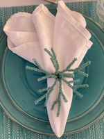 Anneau de serviette artisanal moderne en perles de corail vert-bleu, fait main, de luxe, décoration de table nautique, support décoratif pour serviettes de banquet