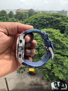 Montre de luxe pour homme, qualité supérieure, faite à la main, demi-moissanite, cadran analogique 44 mm, bracelet en caoutchouc bleu glacé, bijoux de mode - Product Image 4