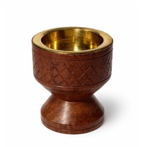 Quemador de Incienso de Latón Premium con Diseño de Rejilla Ornamentada, Hecho a Mano, para Uso en Todas las Estaciones - Product Image 3