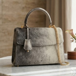 Bolso de Mano de Cuero Genuino para Mujer, Diseño Clásico y Personalizado, con Asa Superior Desmontable y Bolsillo para Teléfono Celular - Product Image 4