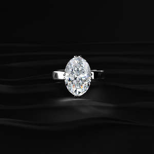 Anillos de boda de moissanita ovalados con corte excelente y claridad VVS en oro blanco macizo para revendedores profesionales de joyería y venta al por mayor - Product Image 1