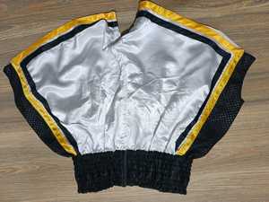 Nouveaux shorts d'entraînement Muay Thai en tissu respirant, idéaux pour le fitness et les activités d'entraînement pour hommes - Product Image 5