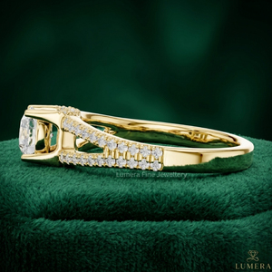 Anillo de compromiso de oro de 9K, 10K, 14K, 18K con corte redondo de moissanita (alternativa al diamante) y vástago dividido, con diamante cultivado en laboratorio certificado por IGI - Product Image 2