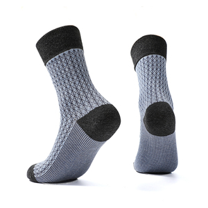 Services OEM Chaussettes thermiques pour hommes, couleur unie, personnalisables avec votre logo et design, chaussettes chaudes tendance pour hommes, meilleur prix - Product Image 3