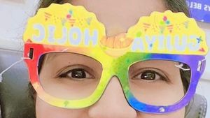 Gafas de Fiesta Gujiya Holi, Coloridas, Arcoíris, Accesorios Festivos para Fotomatón, Gafas Divertidas para la Celebración Holi, Gafas para el Festival de Colores - Product Image 3