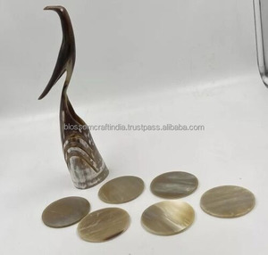 Ensemble de sous-verres en corne polie artisanale de qualité supérieure pour hôtels, restaurants, bars, cafés, maisons, décoration de table, protection - Product Image 1
