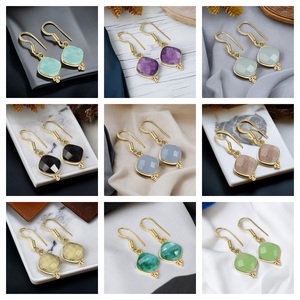 Pendientes de plata de ley 925 con piedra lunar arcoíris en forma de cojín para mujer |   Pendientes de Piedras Preciosas Facetadas, Nueva Llegada - Product Image 2