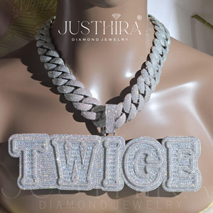 Collar con Colgante de Diamante Solitario Elegante y Muy Solicitado en Oro, Joyería Clásica, Regalo para Bodas, Disponible para la Venta - Product Image 2