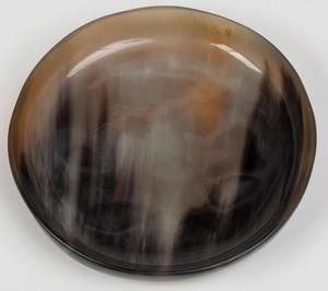 Bandeja Decorativa Portátil Hecha a Mano con Diseño Geométrico y Recubrimiento de Cuerno de Búfalo Negro Marrón Natural, Temática Animal para Servir Platos - Product Image 3