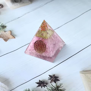 Pyramide en quartz rose naturel 7x9cm, pierre précieuse polie, toucher réel, décoration d'intérieur, artisanat Orgonite, Thanksgiving, Pâques - Product Image 2