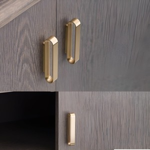 Poignées de tiroir et de placard en fer massif d'inspiration vintage, poignées de meubles en métal de qualité supérieure pour les intérieurs de maisons et d'hôtels - Product Image 1