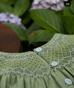 Venta al por Mayor de Rompers para Niñas con Bordado a Mano, Algodón Tejido, Verde Vintage, Cuello Peter Pan, Manga Corta, Bordado a Mano - Product Image 4