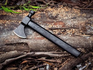 Hacha de Acero al Carbono de Grado Industrial Forjada a Mano, Cabeza de Martillo para Trabajos en Madera con Funda de Cuero, Hacha de Camping Personalizada OEM - Product Image 3