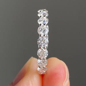 Elegante Anillo de Eternidad con Diamante Cultivado en Laboratorio de 0.20ct, Claridad VVS-VS, Color E-F, Plata de Ley 925, Anillo de Boda con Pavé Completo, Apilable - Product Image 3