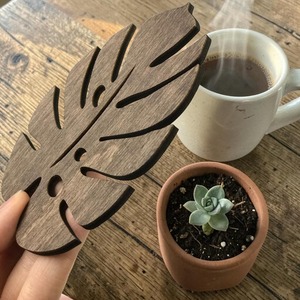 Wooden Leaf Design Trivet Dish Serving Stand Hot Dish Mat Surface <b>Protector</b> for Dining <b>Table</b> and Home Decoration - Product Image 5