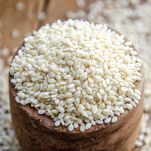 Graines de sésame de haute qualité, produit agricole naturel pour la fabrication alimentaire, la pâtisserie, les garnitures de salade et la vente en gros - Product Image 1