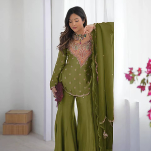 Elegante Conjunto de Kurti y Palazzo de Seda Simar con Bordado de Lentejuelas y Dupatta de Faux Georgette |   Conjunto Étnico Listo para Usar - Product Image 1