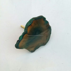Vente en gros de meubles à poignée décorative Bohème Forme libre Bouton d'armoire en pierre d'agate fait à la main Géode de luxe Poignées en agate OEM - Product Image 5