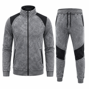 Conjunto Deportivo Sun Fade de Alta Calidad con Apariencia Desgastada de Inspiración Vintage, Diseño de Cierre Completo y Ajuste Cómodo - Product Image 3