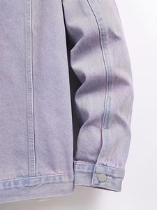 Chaqueta Vaquera Azul Claro Desgastada y Transpirable, Hecha a Medida, Estilo Casual, con Botones, Corte Regular, para Primavera - Product Image 6