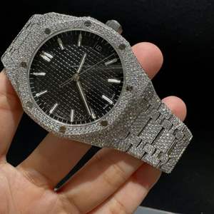 Reloj de Alta Calidad con Diamantes Cultivados en Laboratorio DEF, Caja Cuadrada de Aleación de 40 mm, Esfera de Cristal, Estilo Ejecutivo de 20 mm, Incoloro, Estilo Hip Hop, Edición Limitada - Product Image 1