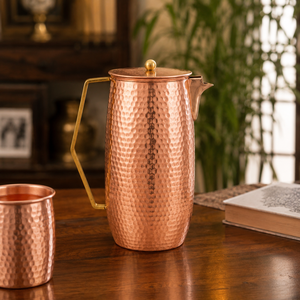 Carafe à eau en laiton faite à la main, pichet décoratif gravé, carafe de service haut de gamme en métal pour la décoration de la maison, des restaurants et des hôtels - Product Image 5