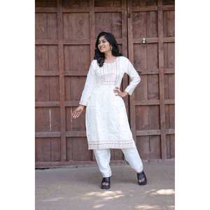 Magnifique ensemble haut et bas pour soirée avec broderie, taille XL - Product Image 1