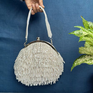 Pochette de soirée indienne de luxe à franges de perles, ornée de perles, avec cadre métallique, pour mariée et femme, pour mariage - Product Image 1