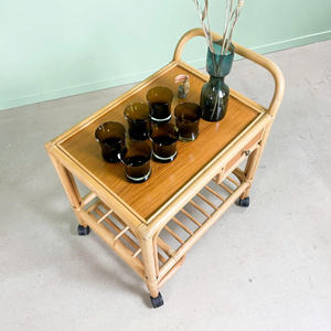 Carrito de servicio de dos niveles tejido con ratán natural, carrito de bebidas para hotel con cajones. - Product Image 2