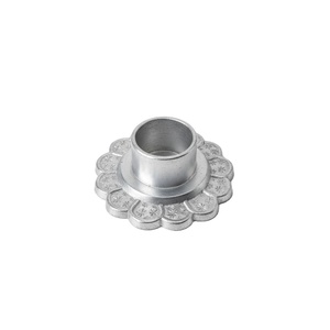 Support de bougie élégant en aluminium à une seule bougie conique pour la décoration de la maison, les centres de table de mariage, la décoration d'hôtel - Product Image 1