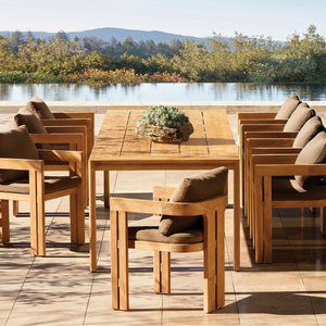 Mesa de comedor rectangular para exteriores de madera de teca - Diseño moderno, duradero, con acabado suave y resistente. - Product Image 3