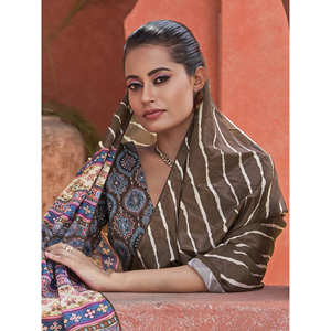 Espectacular Sari de crepé estampado digital marrón - Product Image 5