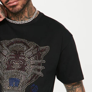 T-shirt en strass pour homme en matière durable, prix de gros, logo/couleurs personnalisés, anti-plis, de haute qualité - Product Image 3