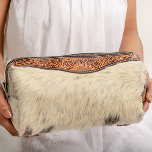 Bolsa de viaje para artículos de aseo hecha a mano con cuero vacuno y detalles en relieve para mujer, estuche de cosméticos de cuero genuino con diseño floral, organizador de maquillaje estilo occidental. - Product Image 5