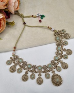 Ensemble de bijoux 3 pièces pour femmes, pierres précieuses ovales et en forme de poire, collection de bijoux de créateur, style ethnique, pour occasions spéciales. - Product Image 5
