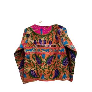 Veste d'hiver longue pour femme avec broderie à la main Suzani Design Robe en coton à bord brut Techniques imprimées Demoiselle d'honneur Tissage bohème - Product Image 2