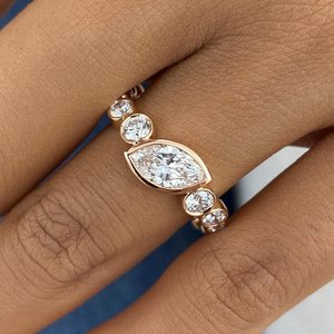 Bague moderne en or massif 14 carats avec diamant marquise authentique de 1,00 carat VS1, cultivé en laboratoire, demi-alliance éternité, pour fiançailles, surprise pour elle - Product Image 1