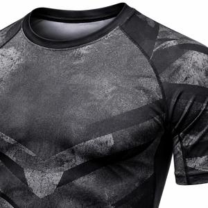 T-shirt de sport à manches courtes pour homme, noir et gris, imprimé par sublimation, à séchage rapide, en polyester, haut de fitness pour adulte - Product Image 5