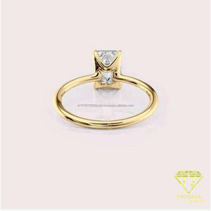 Bague de fiançailles en moissanite taille émeraude en or jaune, solitaire classique, bague de promesse et de mariage - Product Image 5
