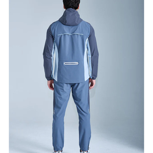 Veste de sport coupe-vent à capuche pour homme, manches longues, légère, fermeture éclair sur le devant, couleur unie, vêtements d'extérieur pour le printemps, coupe régulière - Product Image 3