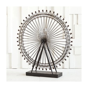Escultura de Rueda de la Fortuna de Metal Industrial, Decoración Hecha a Mano para Mesa de Salón, Pieza de Arte con Diseño Geométrico Circular - Product Image 1