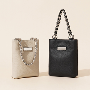 Sac bandoulière personnalisé en cuir véritable, petite pochette pour téléphone, sac à main pour femme, bandoulière pour les voyages quotidiens - Product Image 1